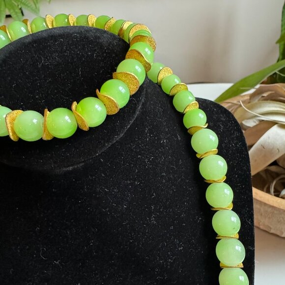 Faux Jade Necklace and Bracelet Set - Picture 3 of 3